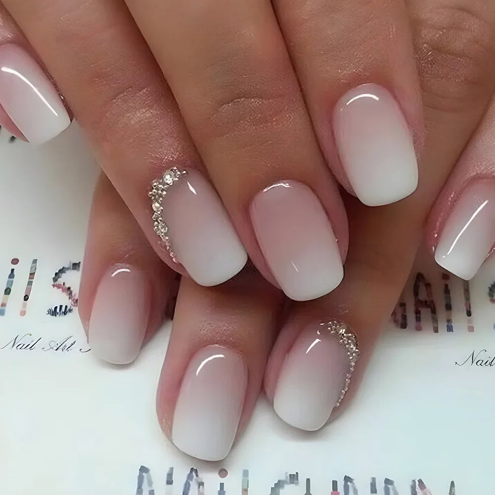 Glossy Press on Nails Set Short Oval Shiny Gradient French Nail Art Design Reusable Full Cover Fake Nails with Glue for Girls