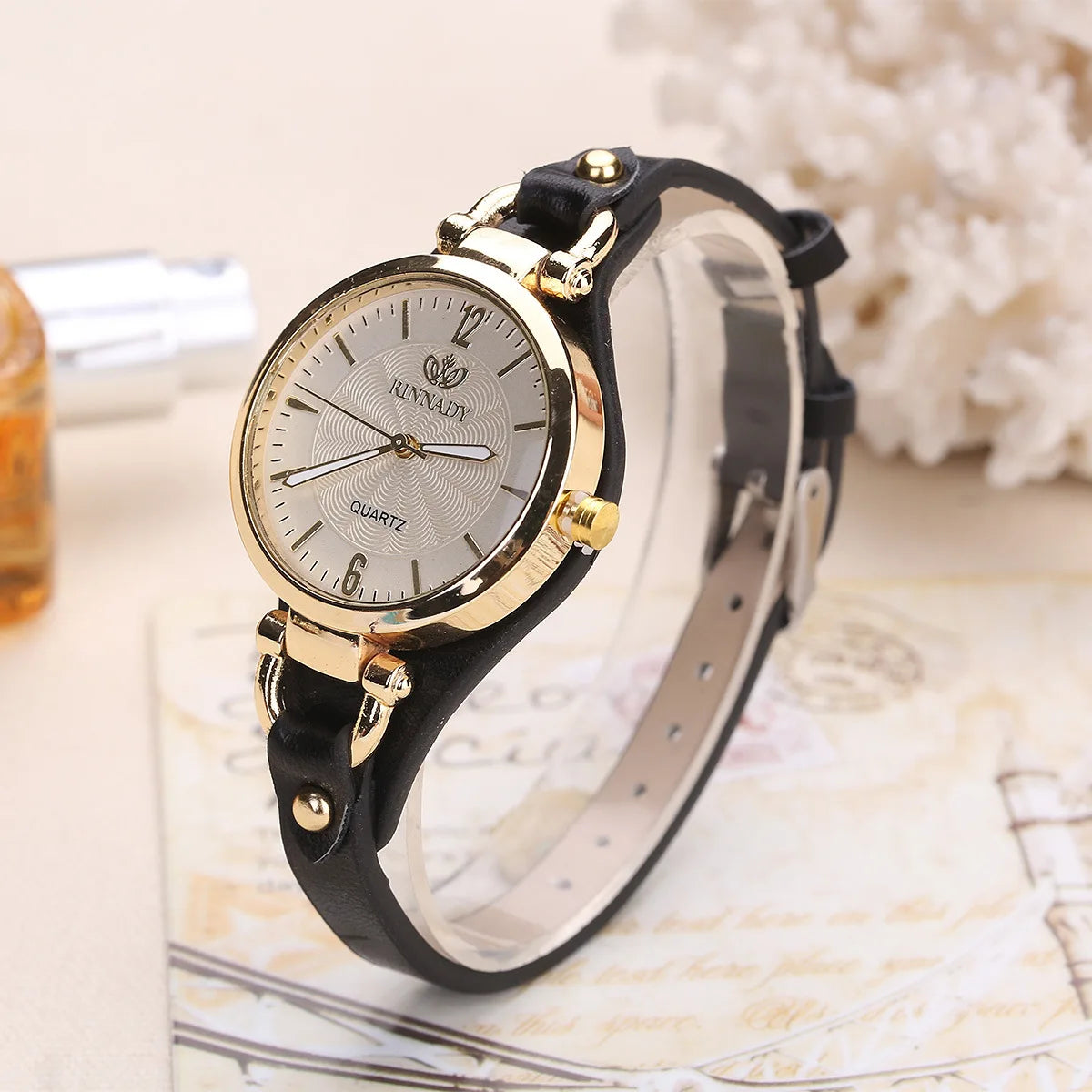 Women Watch Leather Strap Quartz Watches Ladies Casual Wristwatches Clock