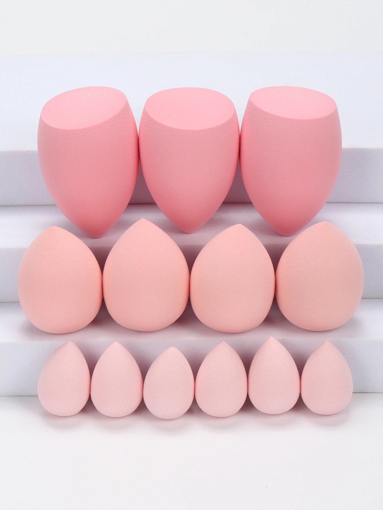 13 Large, Medium and Small Makeup Sponges, Which Become Larger When Exposed to Water, Do Not Contain Latex, Suitable for All Ski