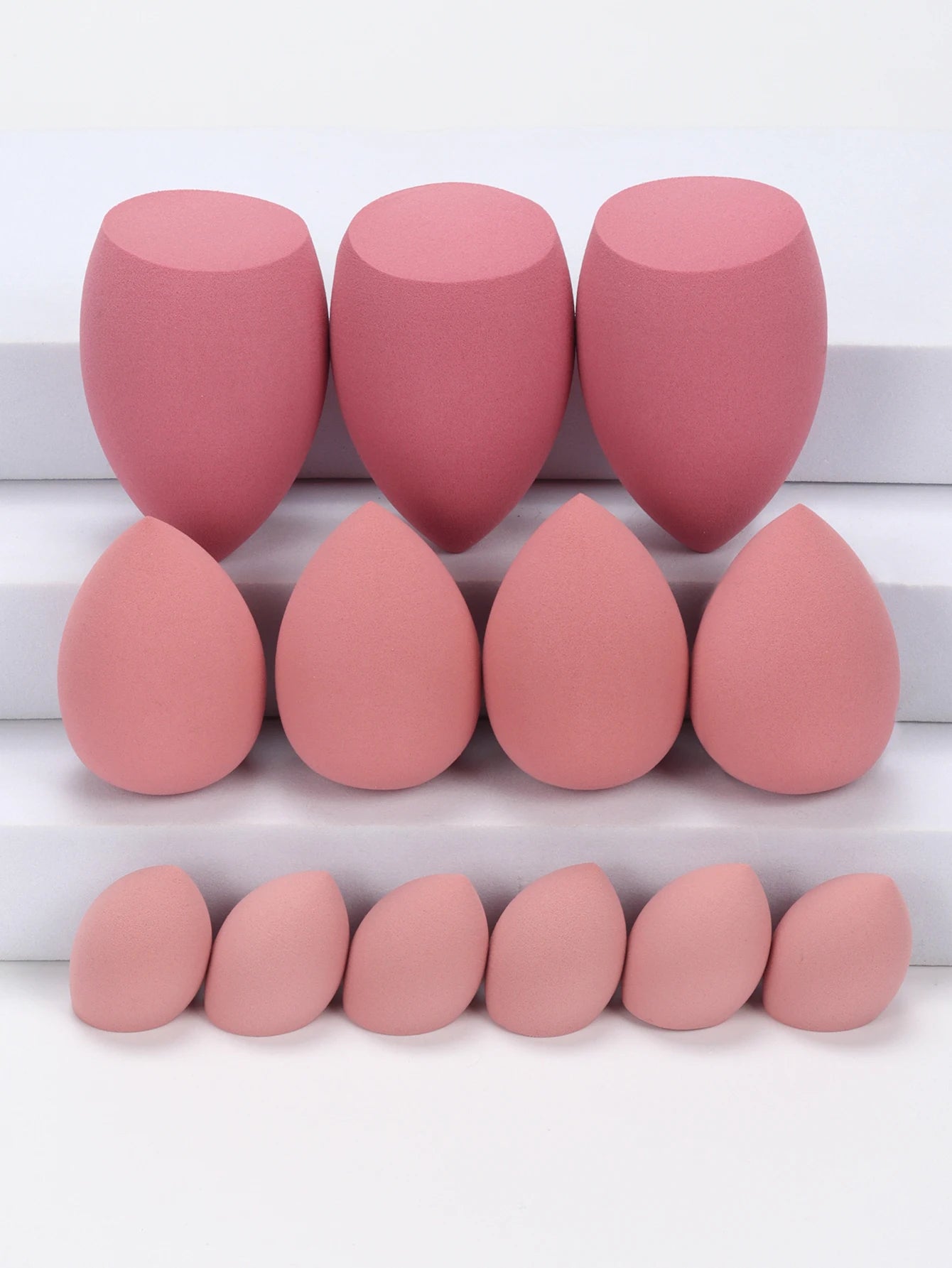 13 Large, Medium and Small Makeup Sponges, Which Become Larger When Exposed to Water, Do Not Contain Latex, Suitable for All Ski
