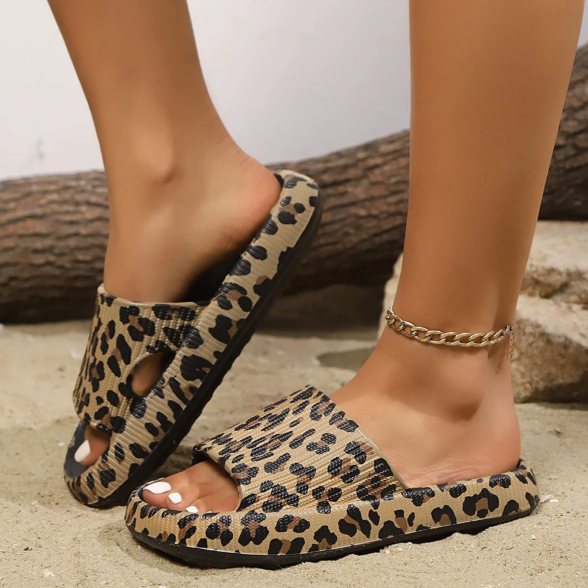 Summer Women Leopard Print Slippers Fashion Thick-Sole Indoor Shower Slides Sexy Beach Sandals Versatile Ladies Slippers