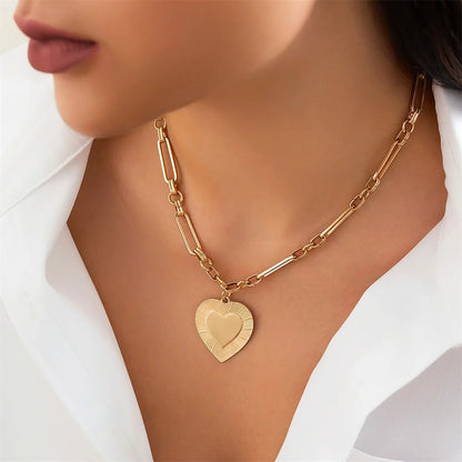 Punk Big Heart Pendant Necklace for Women Fashion Goth Metal Choker Necklace Charm Party Jewelry On The Neck Gifts