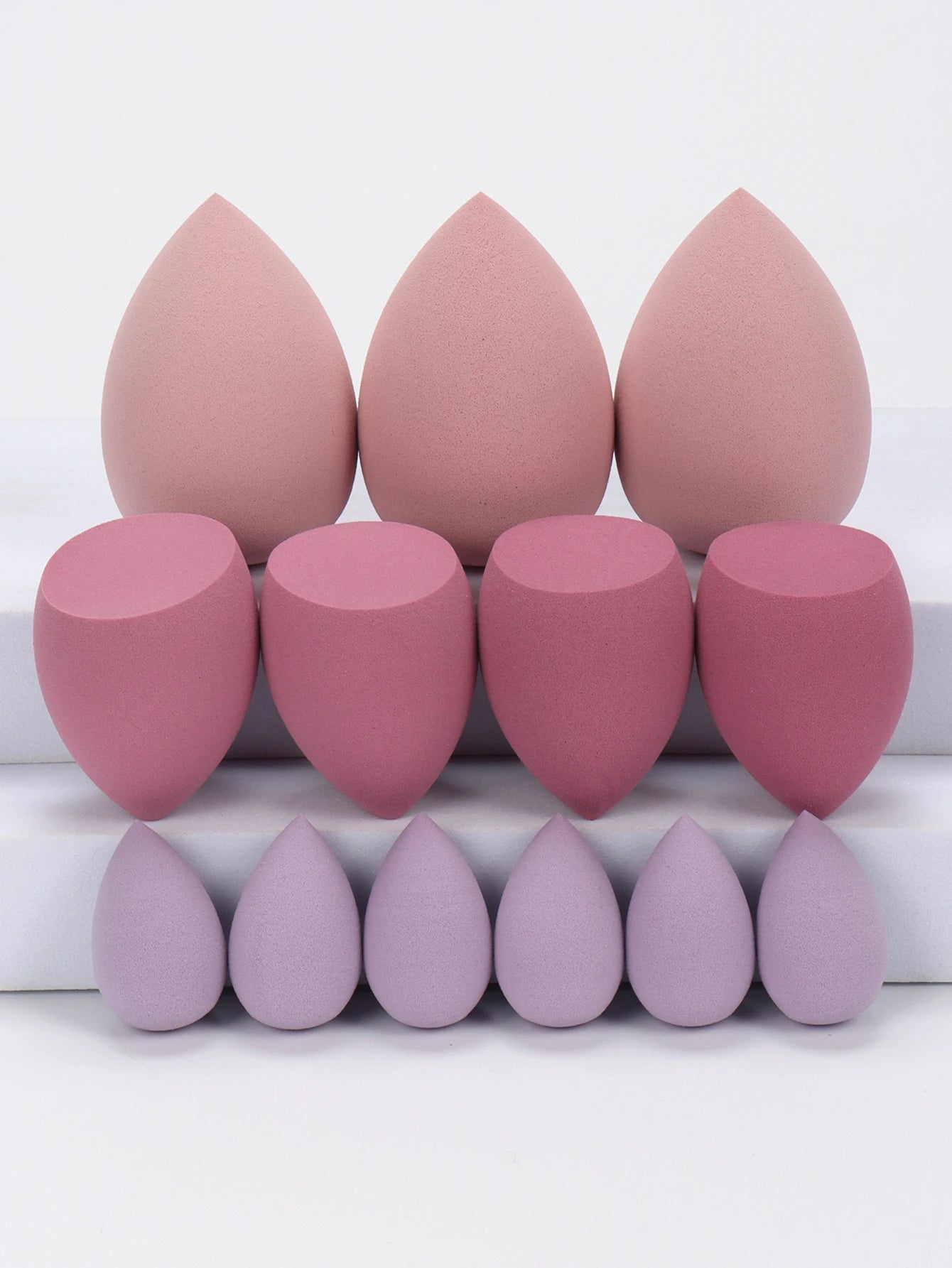 13 Large, Medium and Small Makeup Sponges, Which Become Larger When Exposed to Water, Do Not Contain Latex, Suitable for All Ski