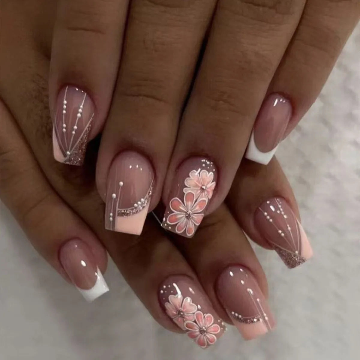 24pcs French False Nails Pink Flowers Short Coffin Fake Nail Tips for Girl Wearable Sweet Korean Simple Nude Pink Press on Nails