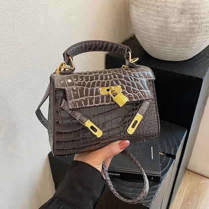 Ladies Messenger Bag Leather Handbags Shoulder Tote Fashionable Everyday Use