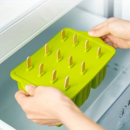 Popsicles Molds, 12 Pieces Silicone Popsicle Molds Easy-Release BPA-free Popsicle Maker Molds Ice Pop Molds Homemade Popsicle