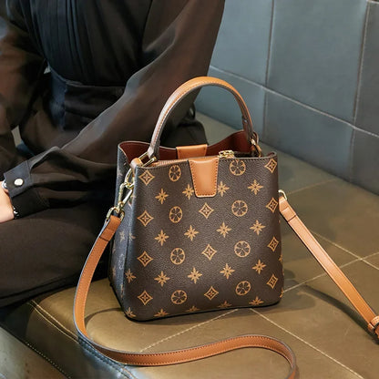 Luxury Women's Shoulder Bags Designer Backpack Crossbody Shoulder Purses Handbag Women Clutch Travel tote Bag