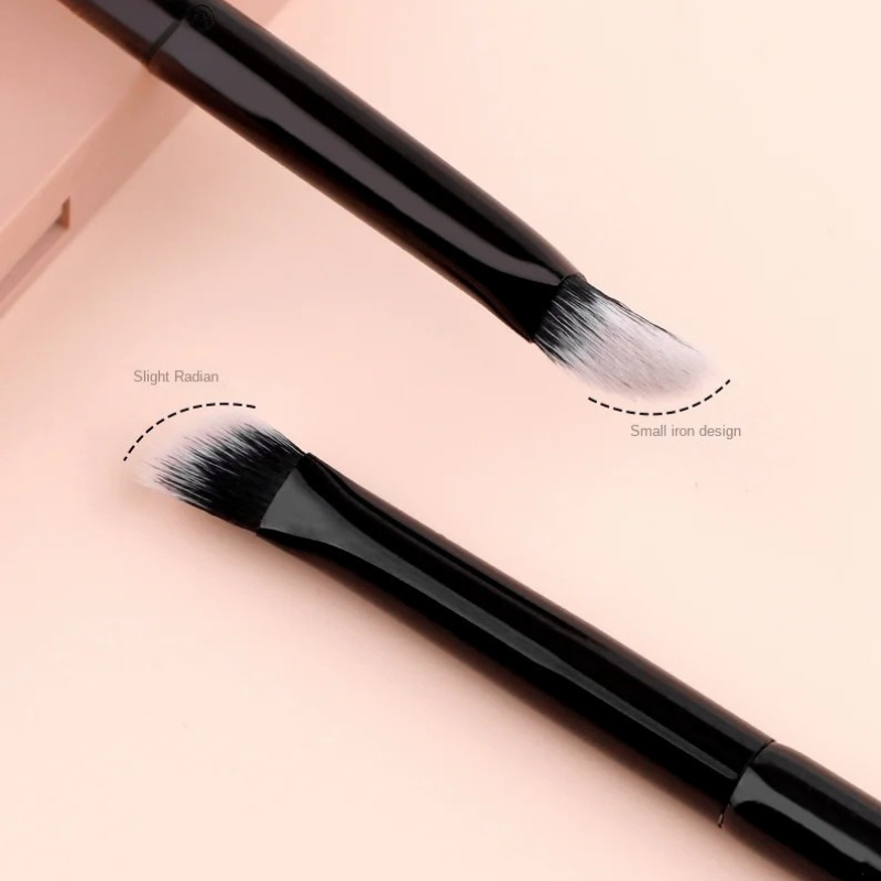 Small Iron Concealer Brush Angled Cream Foundation Concealer Makeup Brushes Oblique Angled Triangle Concealer Makeup Tools